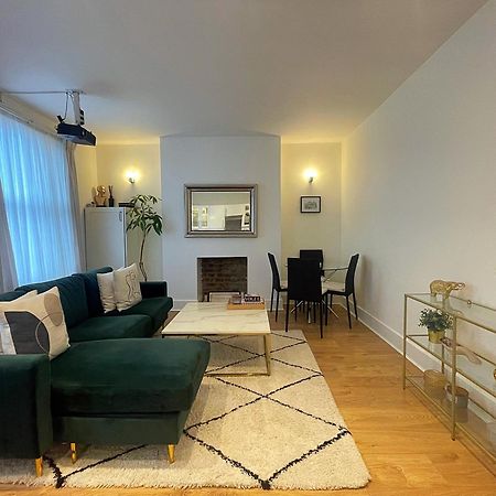 Queen Bedroom In Maida Vale ロンドン エクステリア 写真