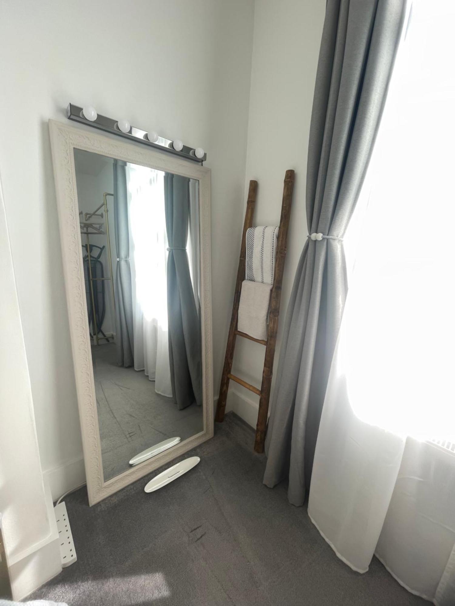 Queen Bedroom In Maida Vale ロンドン エクステリア 写真